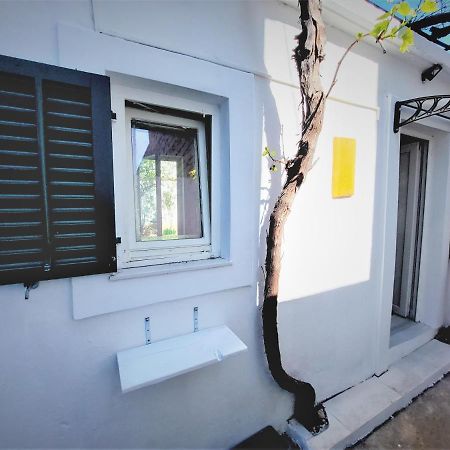 Studio Apartment Murter Center Экстерьер фото